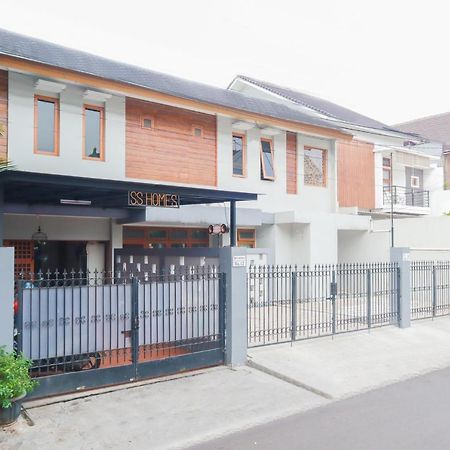 OYO 2196 Ss Homes Jacarta Exterior foto