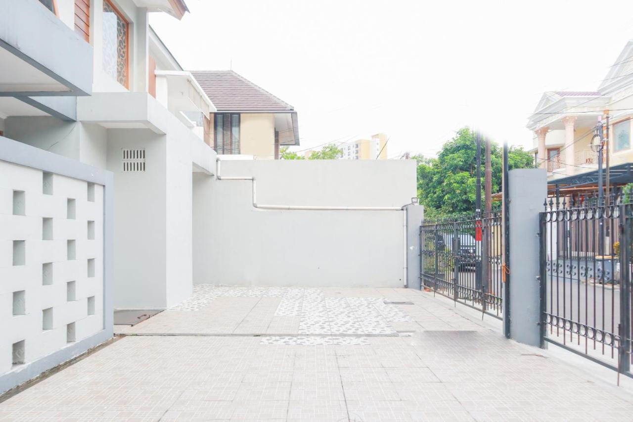 OYO 2196 Ss Homes Jacarta Exterior foto