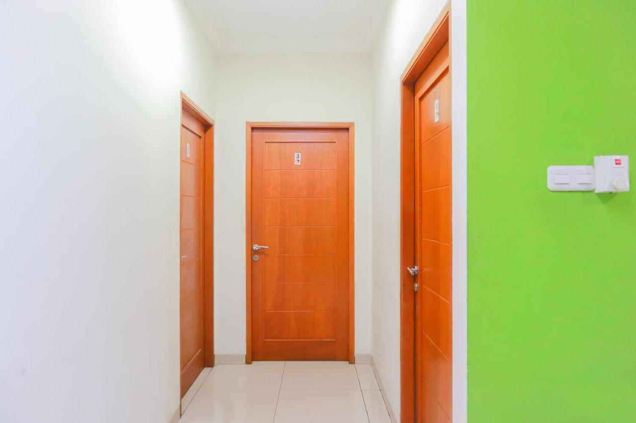 OYO 2196 Ss Homes Jacarta Exterior foto